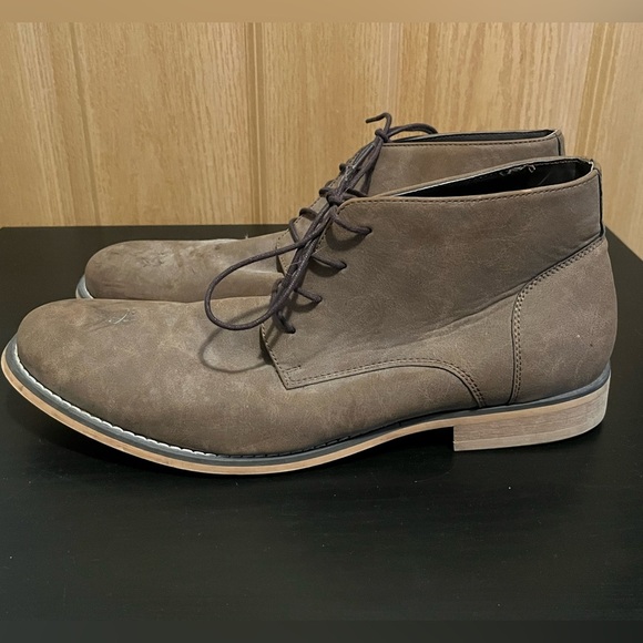 J. Ferrar Men's Chukka Dress Boots - Picture 3 of 15